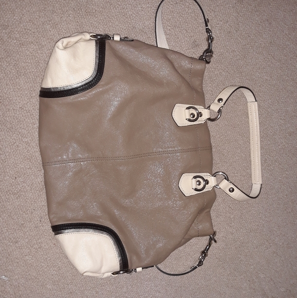 Coach purse - Picture 2 of 5